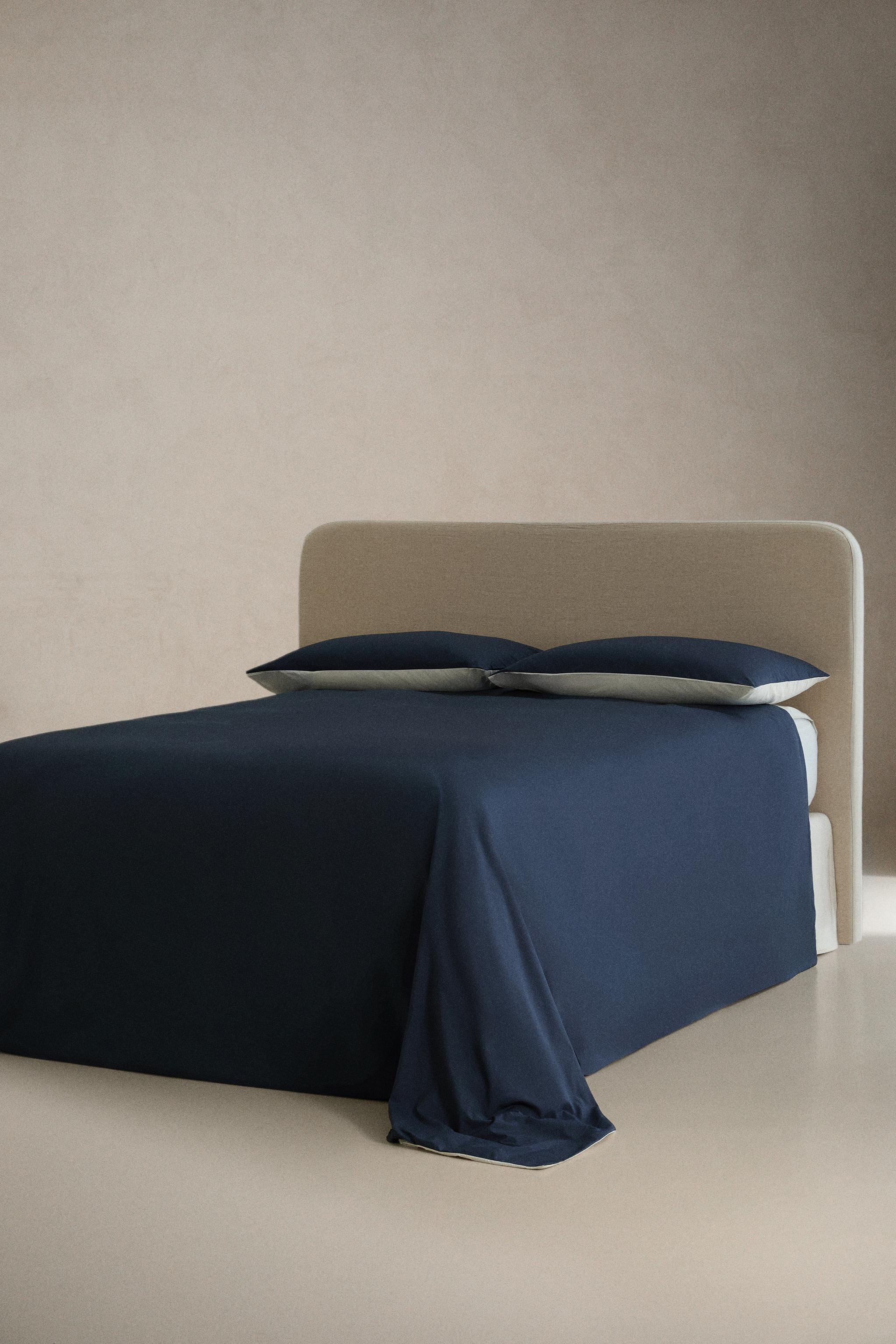 REVERSIBLE PERCALE BEDDING SET (200 THREAD COUNT)
